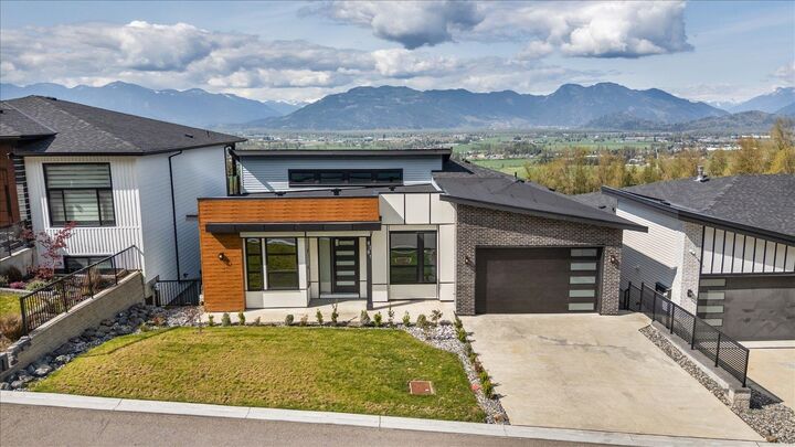 8181 Harvest Place — photo 1
