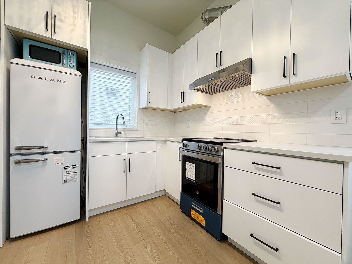 Property Photo:  43xx Shackleton Gate  BC V7C 5G8 