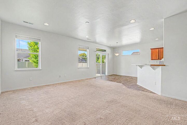 Property Photo:  2303 E Elm Grove Dr  ID 83686 