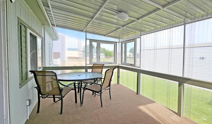 Property Photo:  2115 6th Avenue #86  WA 99403 