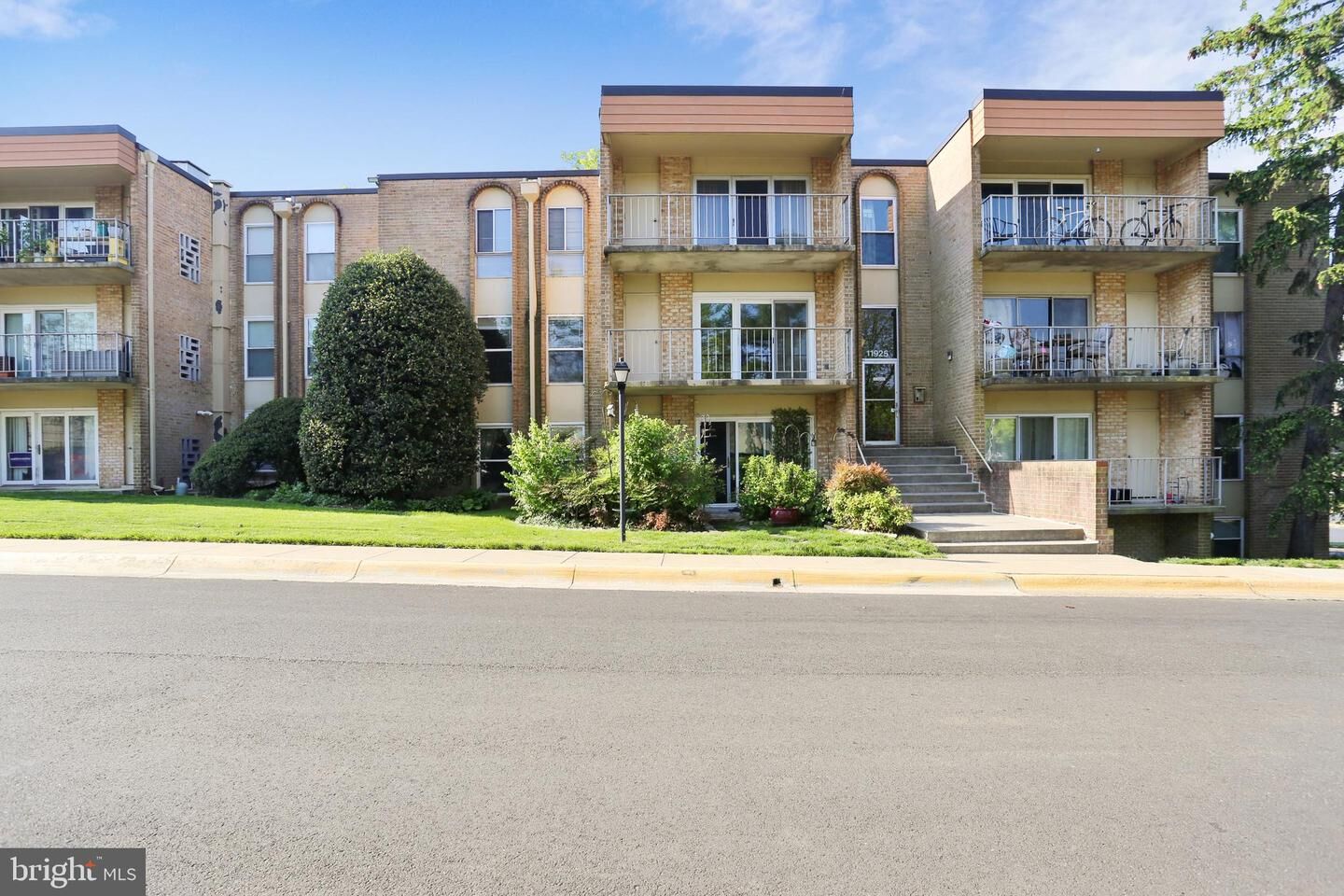 Property Photo:  11925 Parklawn Drive 203  MD 20852 
