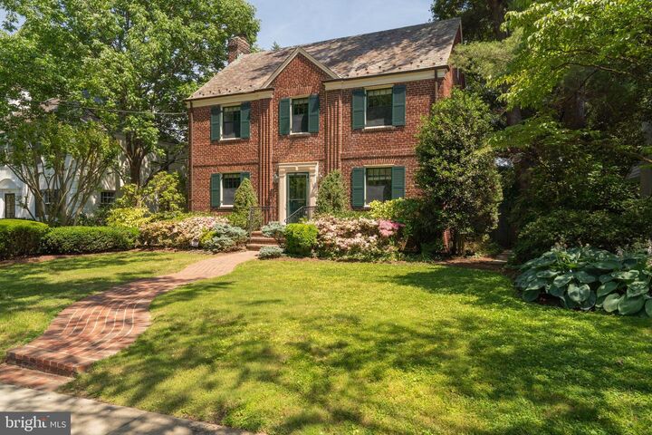 Property Photo: 5109 Chevy Chase Parkway NW DC 20008