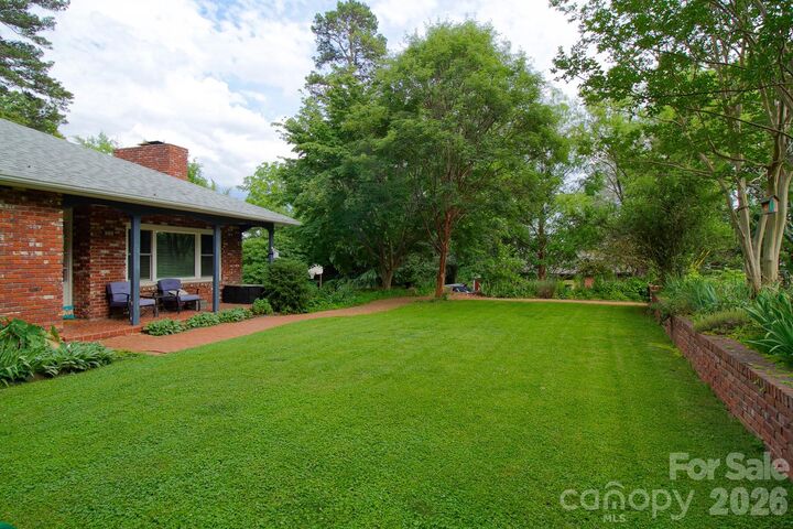 Property Photo: 36 Clarendon Road NC 28806