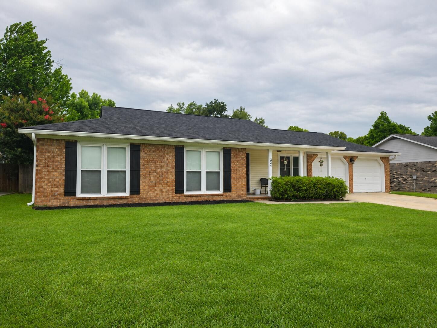 Property Photo: 324 Houston Drive SC 29456