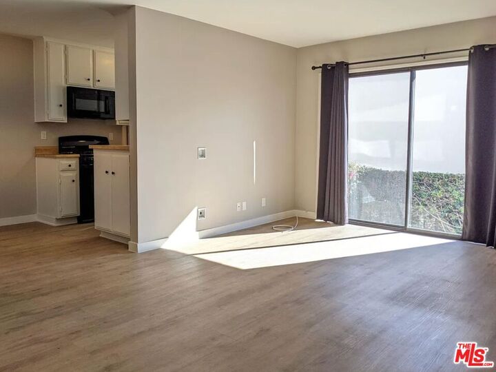 Property Photo: 1818 Kelton Ave CA 90025