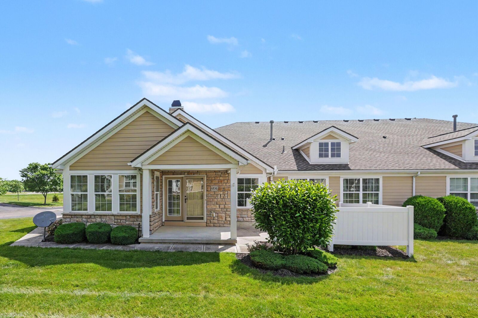 Property Photo:  6856 Kinsale Lane  OH 43065 