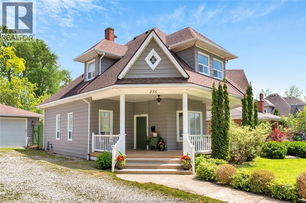 Property Photo:  235 Division Street South  ON N9Y 1R5 