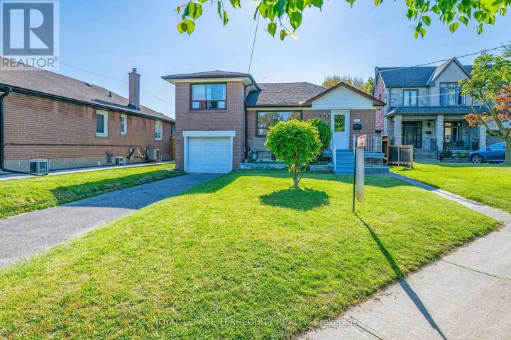 Property Photo:  4 Harris Park Drive  ON M1L 2Z9 