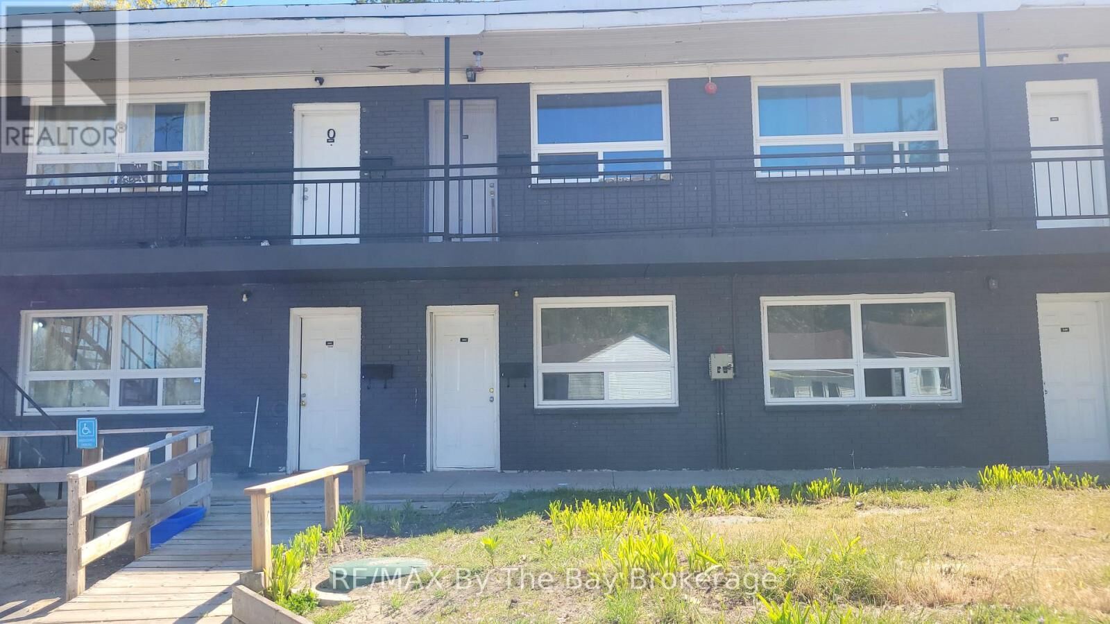 Property Photo:  280 River Road East A05  ON L9Z 2L7 
