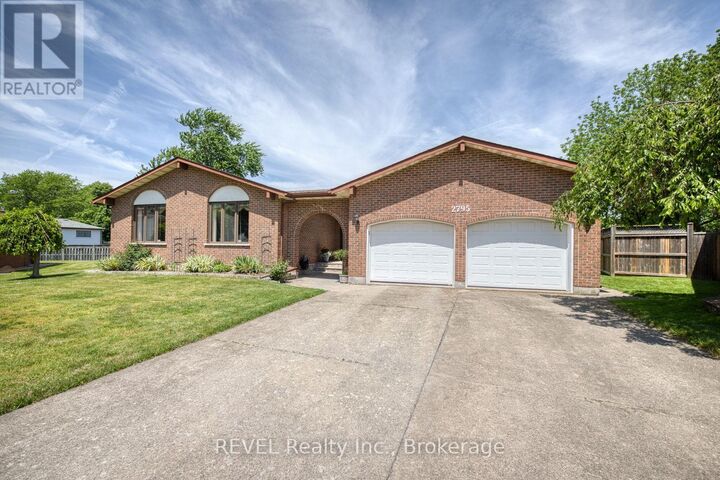 Property Photo: 2795 Solar Crescent ON L2J 4A8
