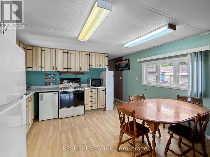 Property Photo:  96 Notre Dame Place  ON P4R 0E1 