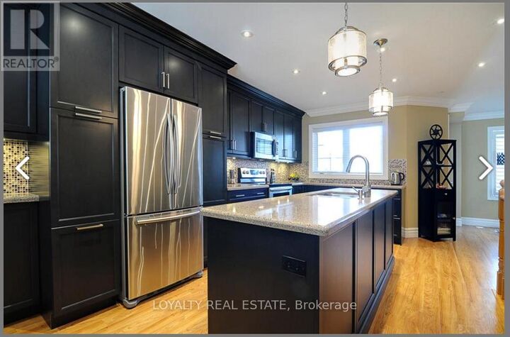 Property Photo:  33 Sprucedale Way  ON L1N 9T9 