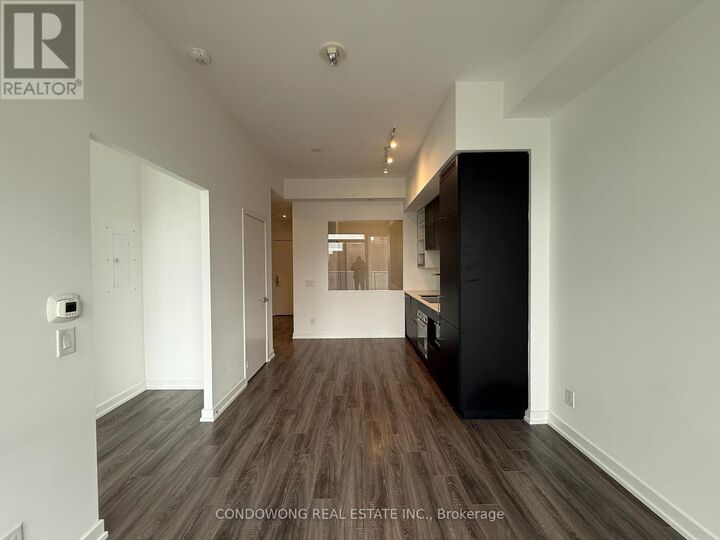 Property Photo:  20 Edward Street 2113  ON M5G 0C5 