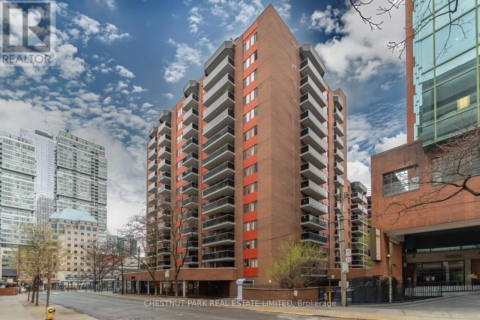 Property Photo:  20 Saint Patrick Street 616  ON M5T 2Y4 