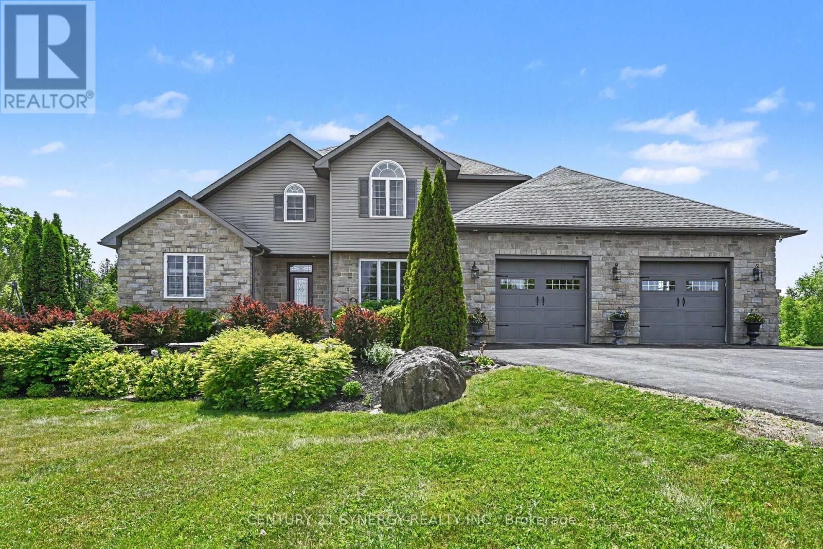Property Photo:  30 Basswood Crescent  ON K7A 0C8 