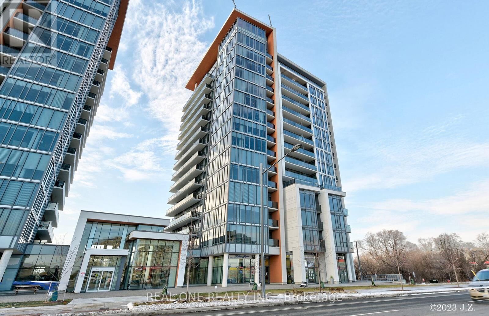 Property Photo: 9608 Yonge Street 1109A ON L4C 1V6