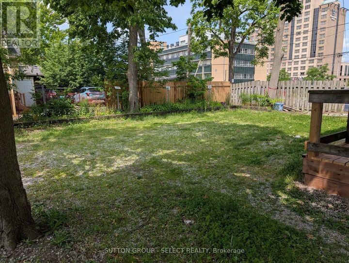 Property Photo: 627 Wellington Street ON N6A 3R8