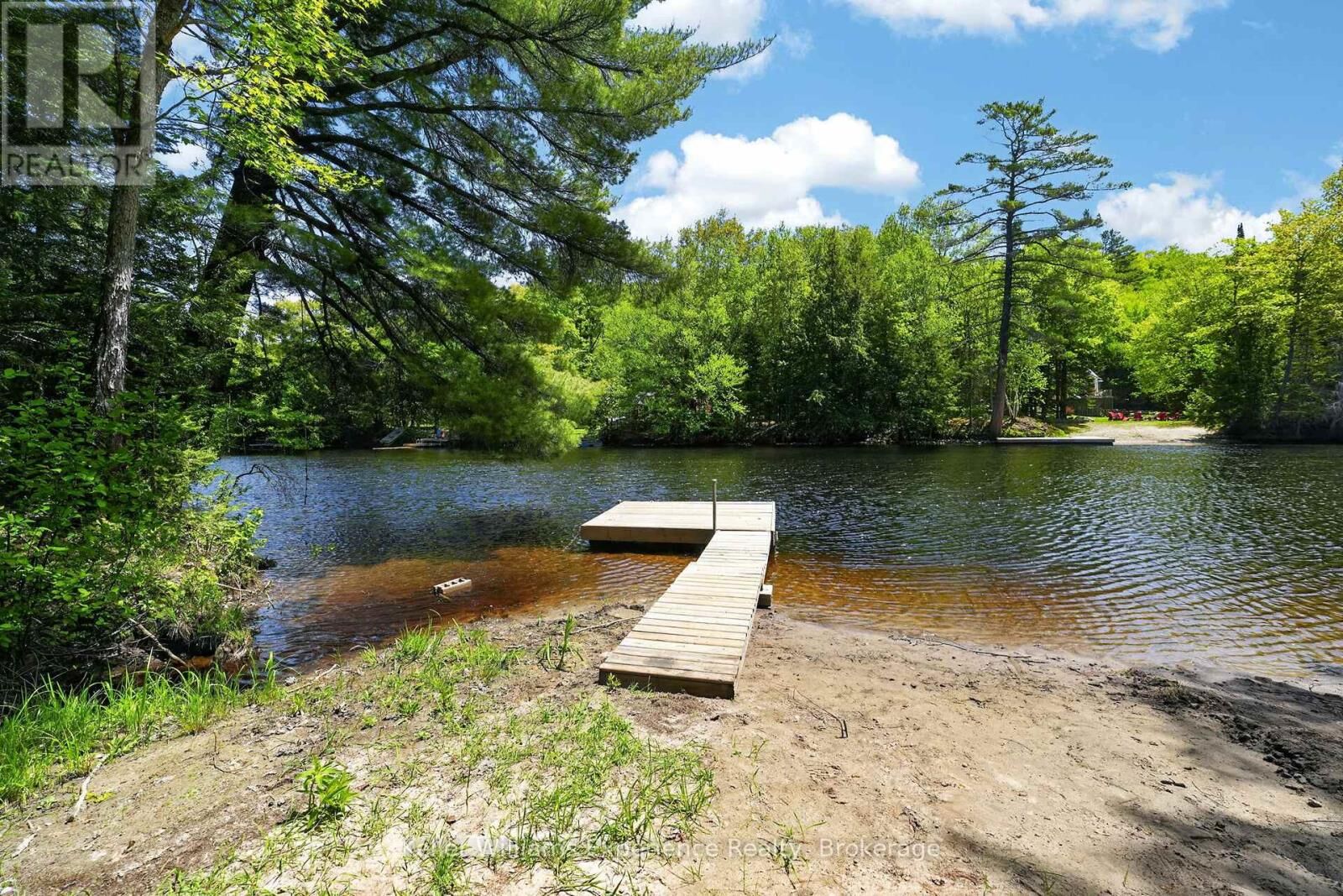 Property Photo:  1077 Holiday Park Drive  ON P1L 1W9 