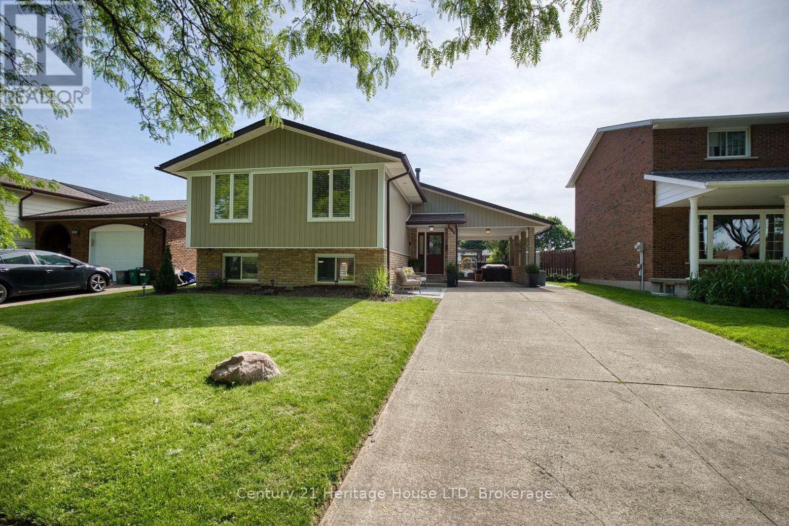 Property Photo:  6046 Eldorado Avenue  ON L2H 2E7 
