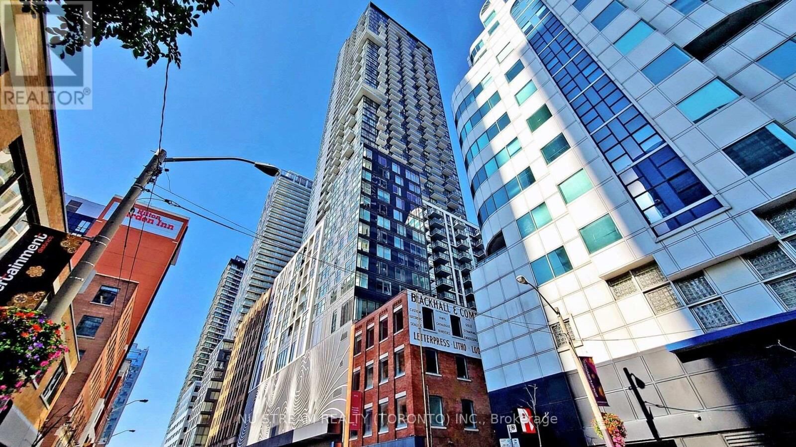 Property Photo:  87 Peter Street 2202  ON M5V 2G4 