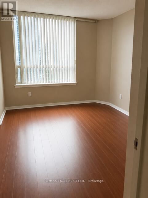 Property Photo:  18 Hillcrest Avenue 605  ON M2N 6T5 