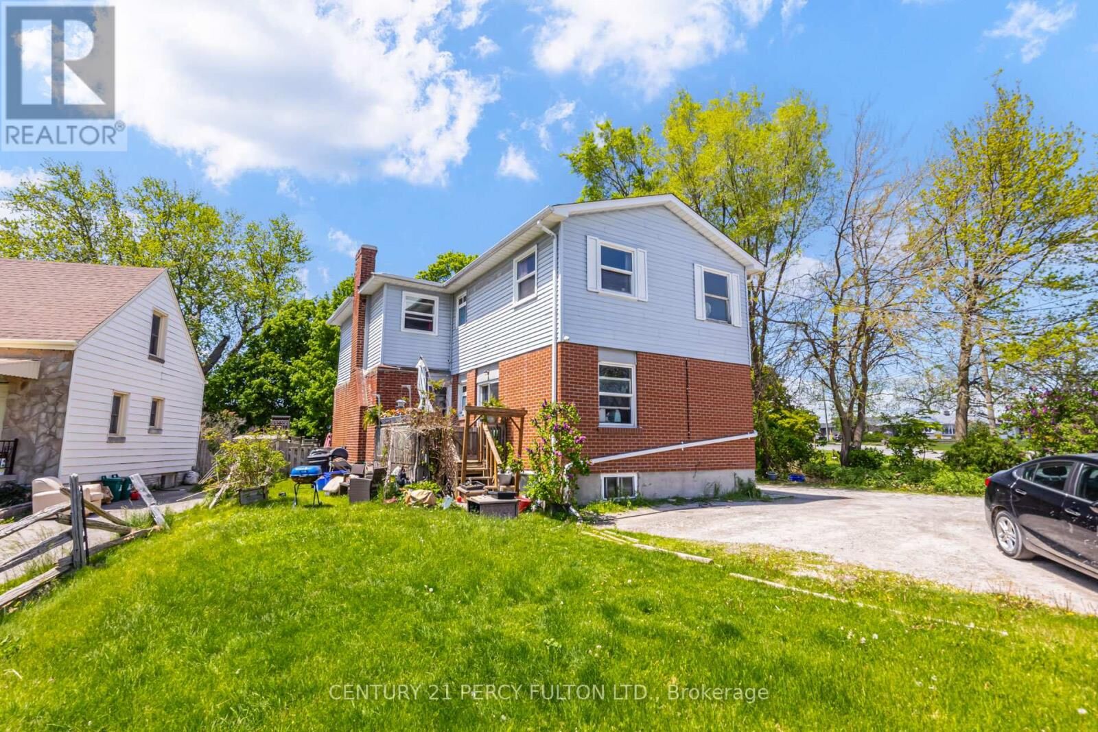 Photo de la propriété:  1100 Simcoe Street South  ON L1H 4L6 