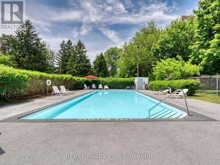 Property Photo:  359 Geneva Street 801  ON L2N 2G5 