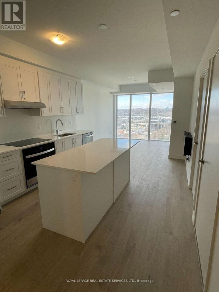 Property Photo:  1035 Southdown Road 801  ON L5J 0A2 