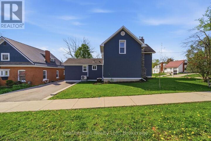 Property Photo:  42 Frederick Street  ON L3V 5W7 