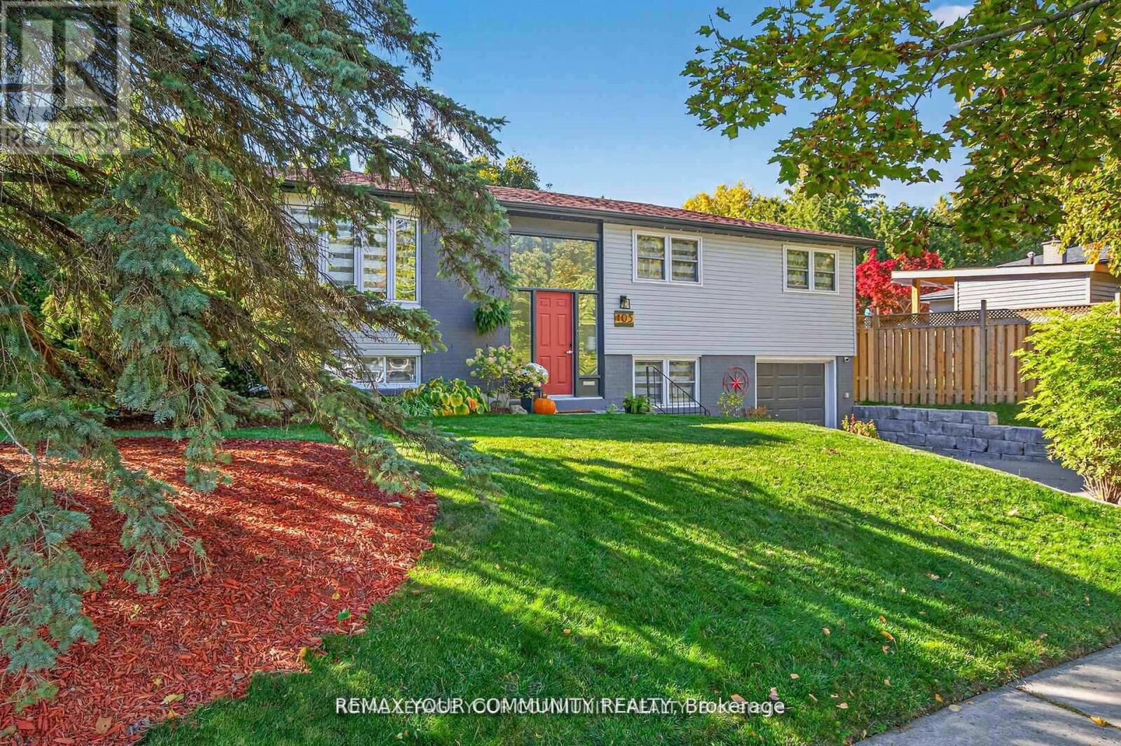 Property Photo:  105 Orchard Heights Boulevard  ON L4G 2Z8 