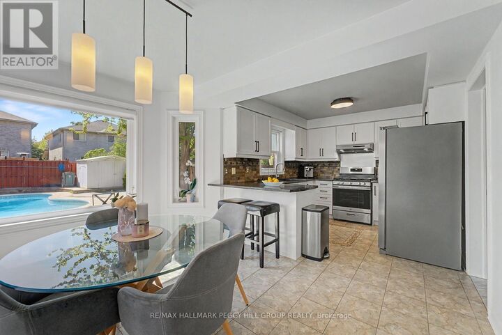 Property Photo:  28 Hawkins Drive  ON L4N 0A6 