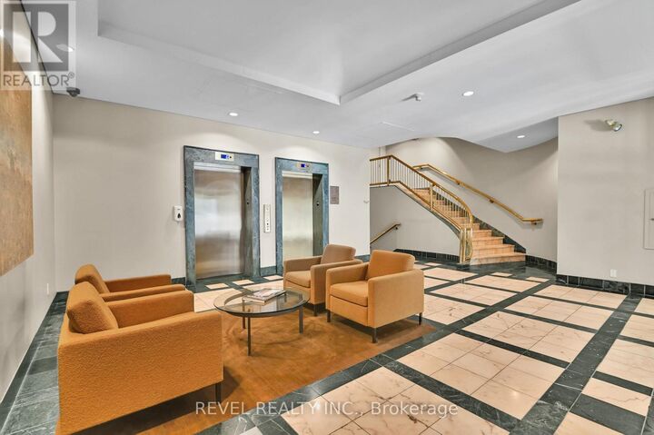 Property Photo:  15 Murray Street 301  ON K1N 9M5 