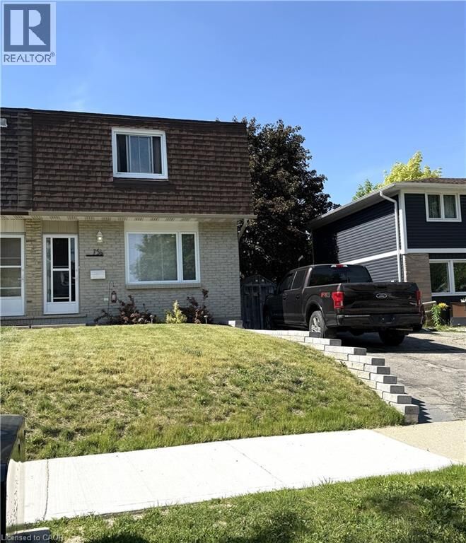Property Photo:  75 Lillian Drive B  ON N2J 4J8 