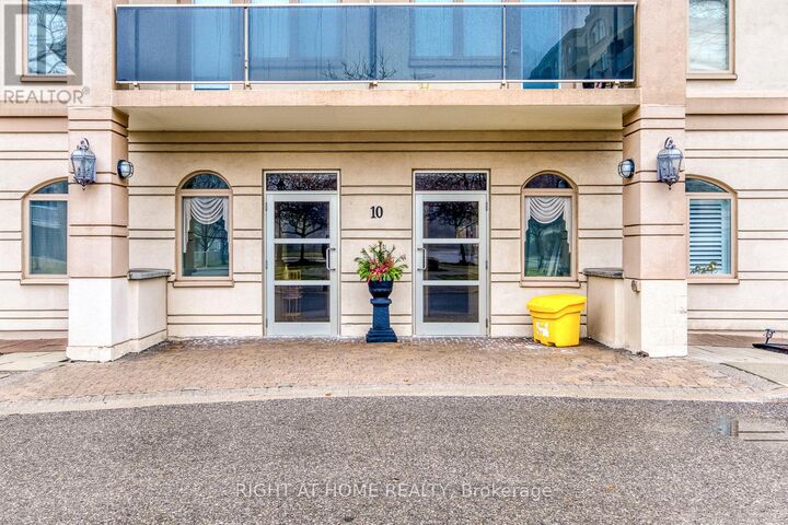 Property Photo:  10 Dayspring Circle 805  ON L6P 1B9 