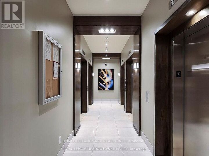 Property Photo:  33 Bay Street 4412  ON M5J 2Z3 