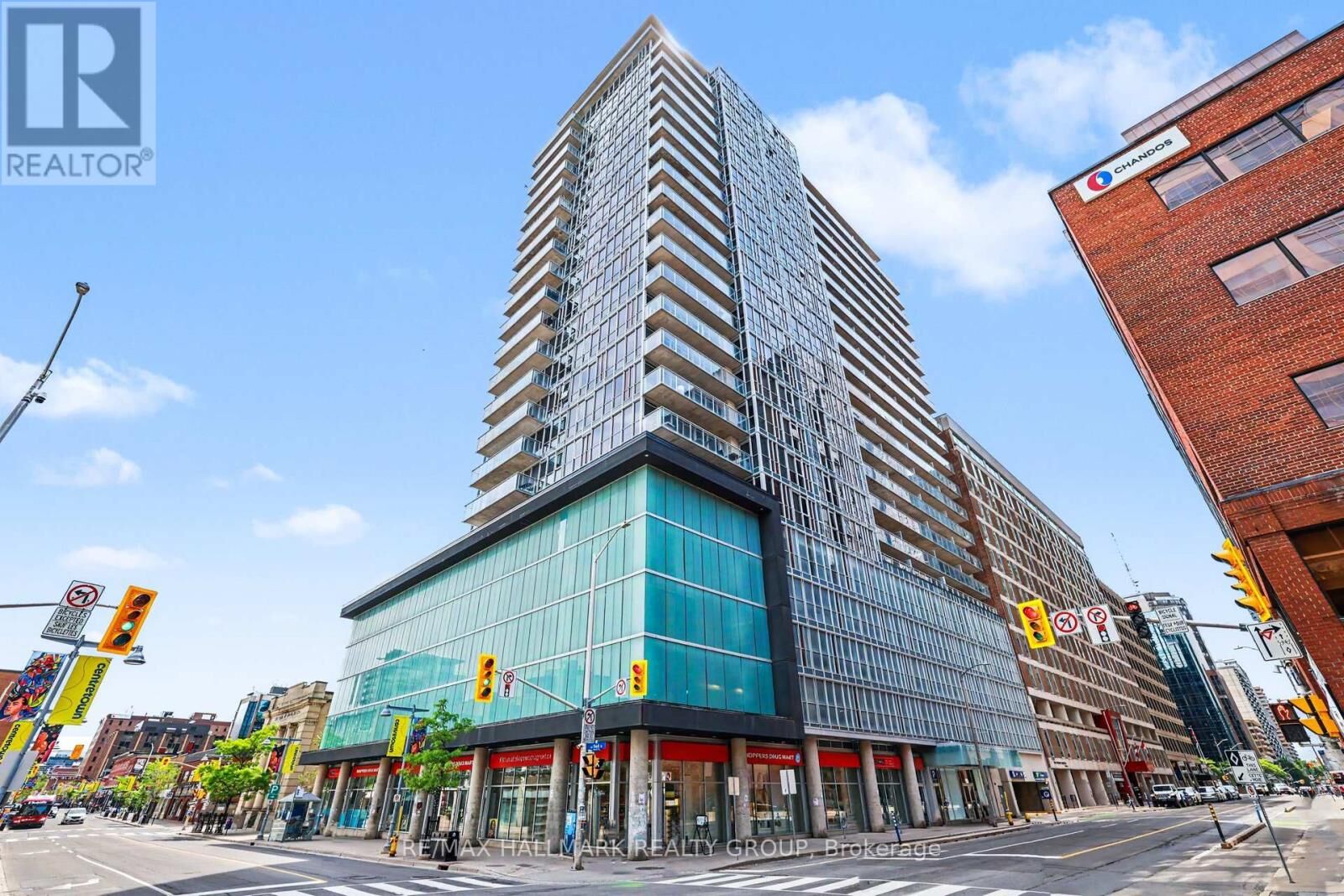 Property Photo:  324 Laurier Avenue 1103  ON K1P 0A4 