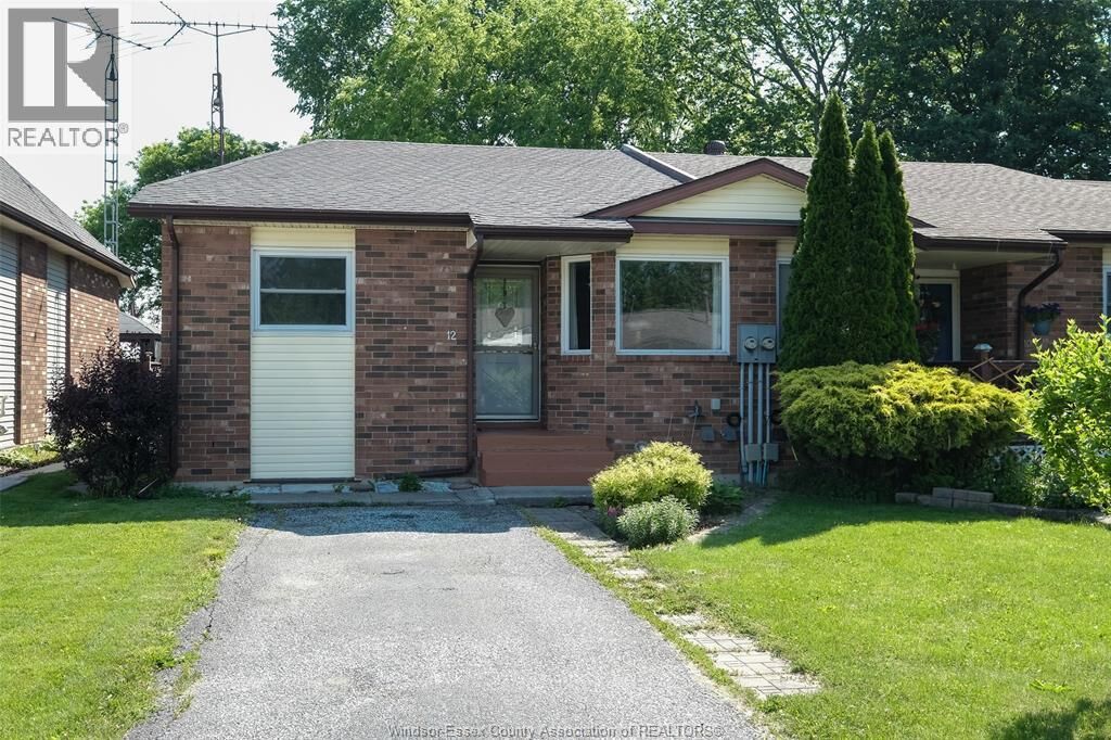 Property Photo: 12 Kelly Crescent ON N0P 2L0