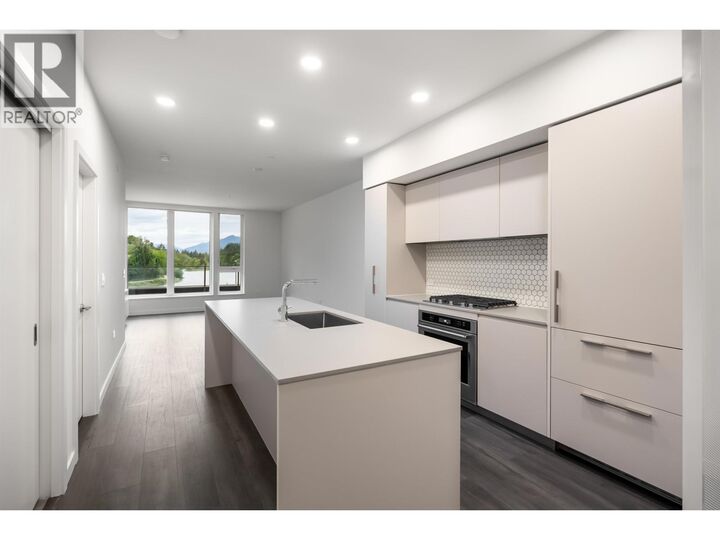 Property Photo:  1500 Scott Crescent 207  BC V8B 1G5 