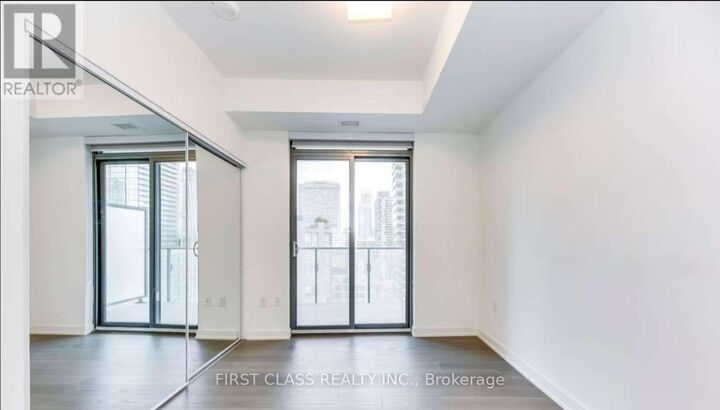 Property Photo: 11 Wellesley Street West 2208 ON M4Y 1E9