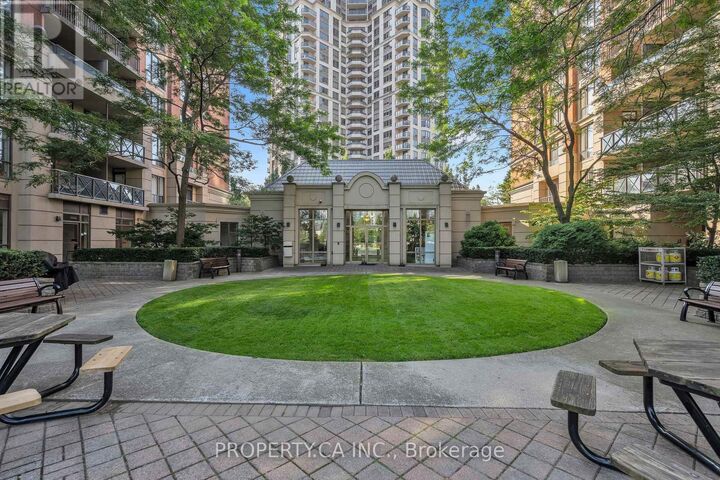 Property Photo:  55 Harrison Garden Boulevard 405  ON M2N 7G3 