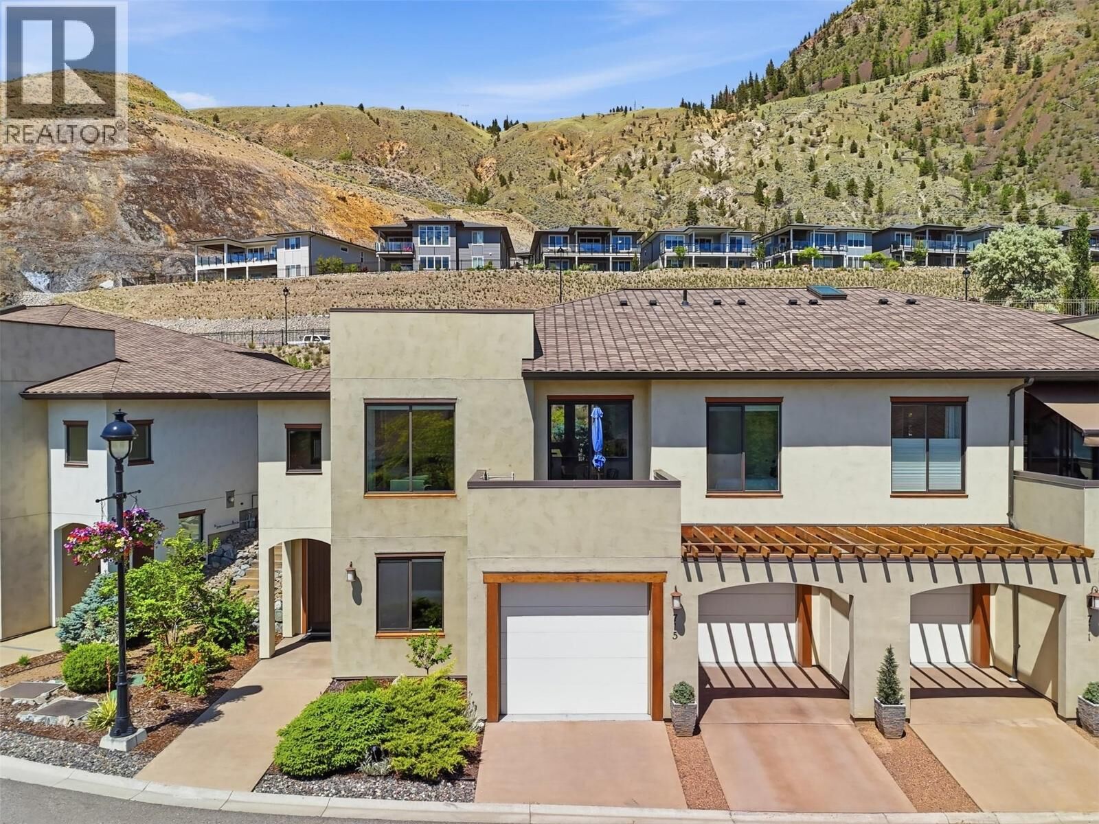 Property Photo:  715 Belmonte Terrace  BC V2H 0C6 