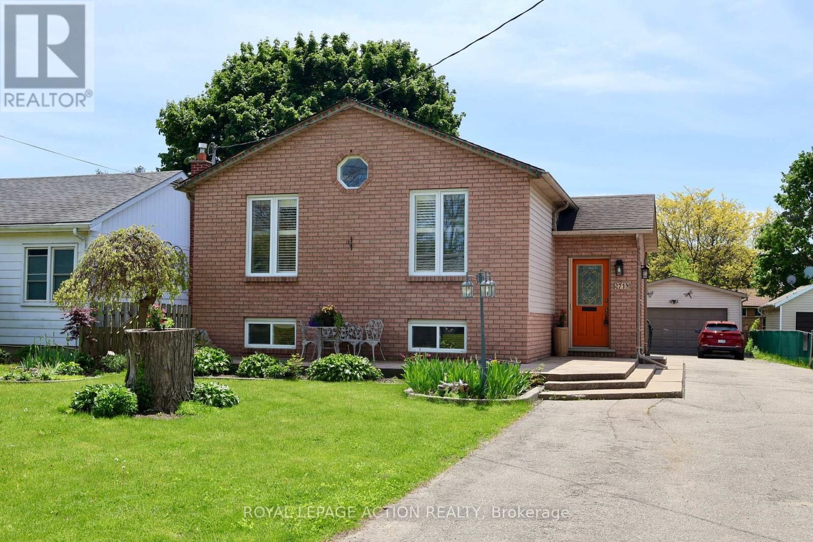 Property Photo:  71 Barnes Avenue  ON N3R 4Y9 