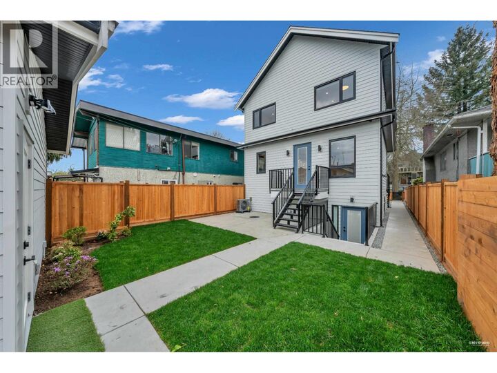 Property Photo:  2713 Cheyenne Avenue  BC V5R 4R5 