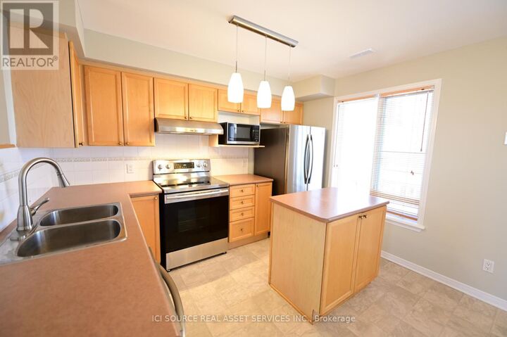 Property Photo:  4516 Harper Avenue  ON K1J 1E1 