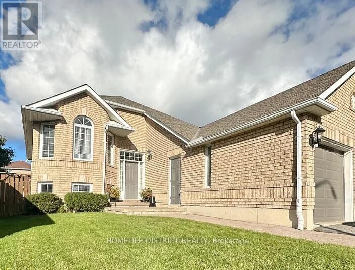 Property Photo:  86 Taylor Drive  ON L4N 8K3 