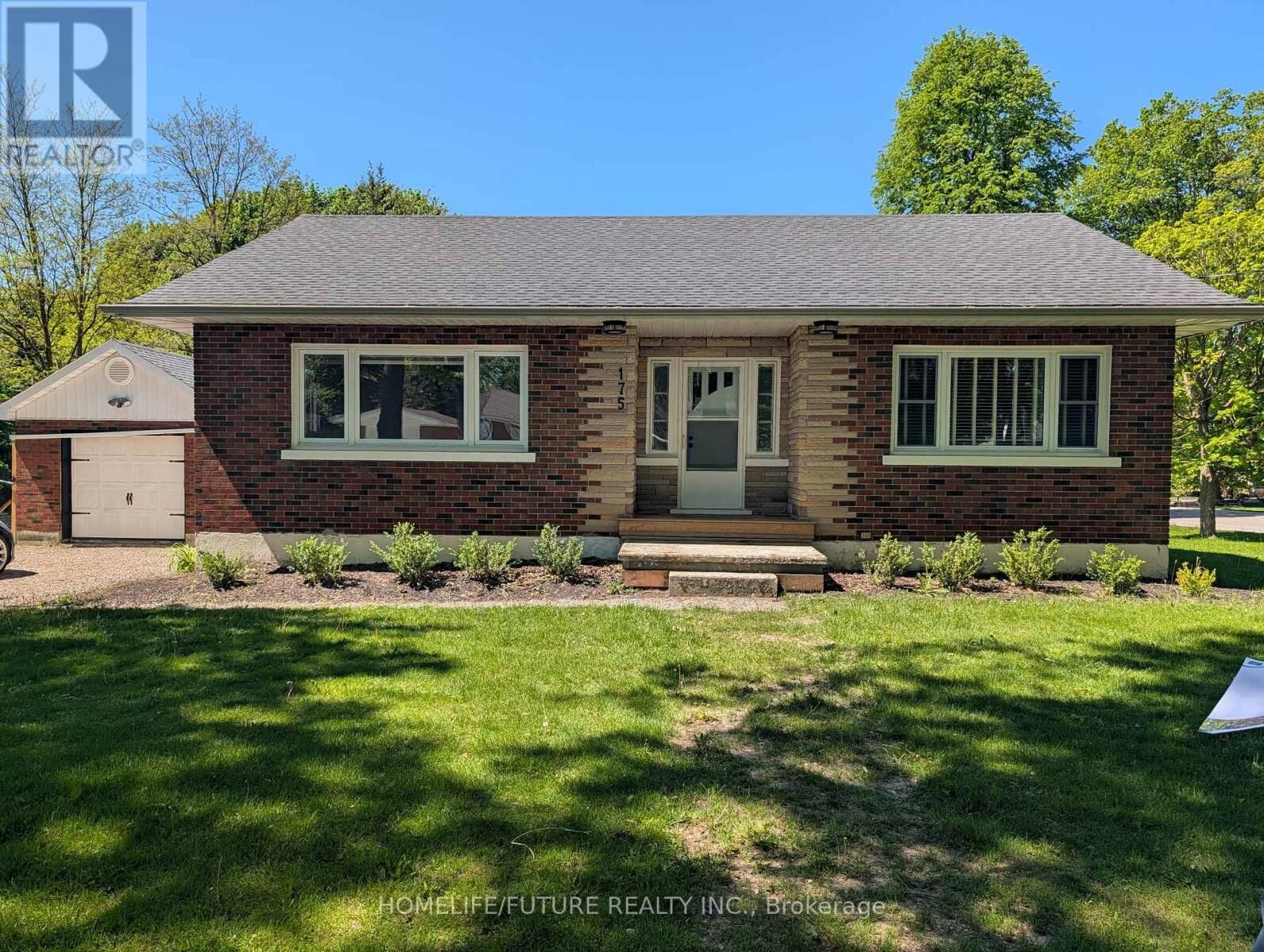 Property Photo:  175 Colcleugh Avenue  ON N0G 2L1 