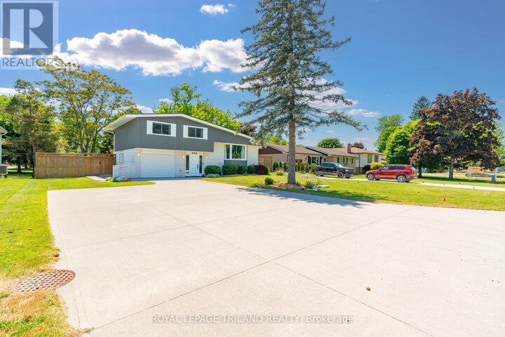 Property Photo:  496 Thames Street  ON N0N 1T0 