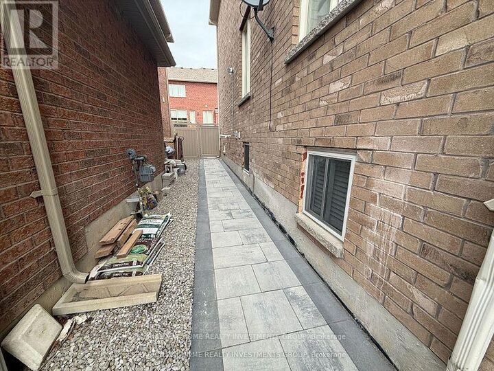 Property Photo:  30 Blazing Star Street B  ON L0G 1R0 