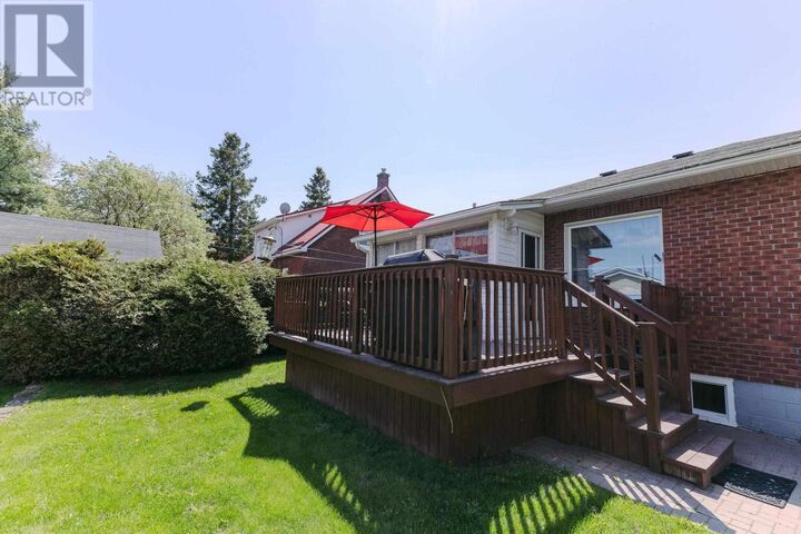 Property Photo:  348 Pine St  ON P6B 3E5 