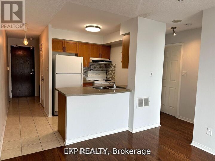 Photo de la propriété:  51 Baffin Crescent 301  ON L4B 4P6 
